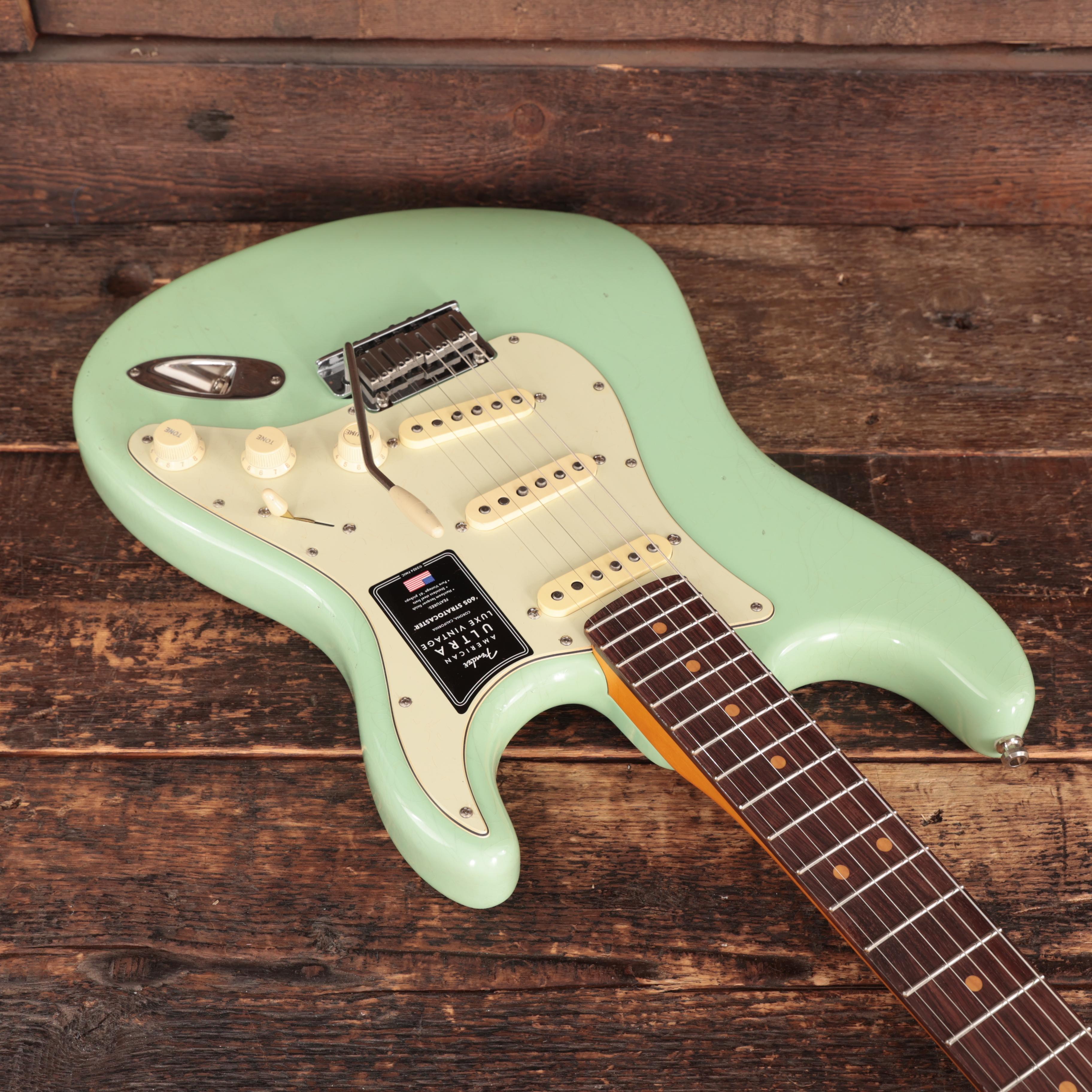 Fender American Ultra Luxe Vintage '60s Stratocaster in Surf Green